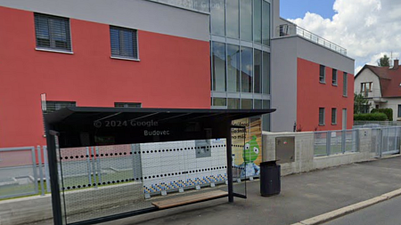 Autobusová zastávka Budovec